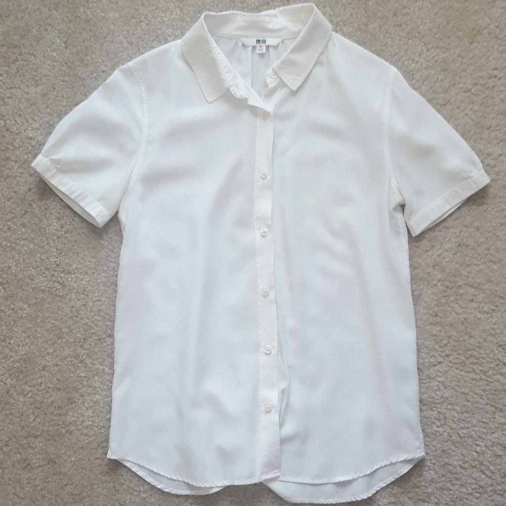 NWOT Silky Uniqlo Short-Sleeve Blouse